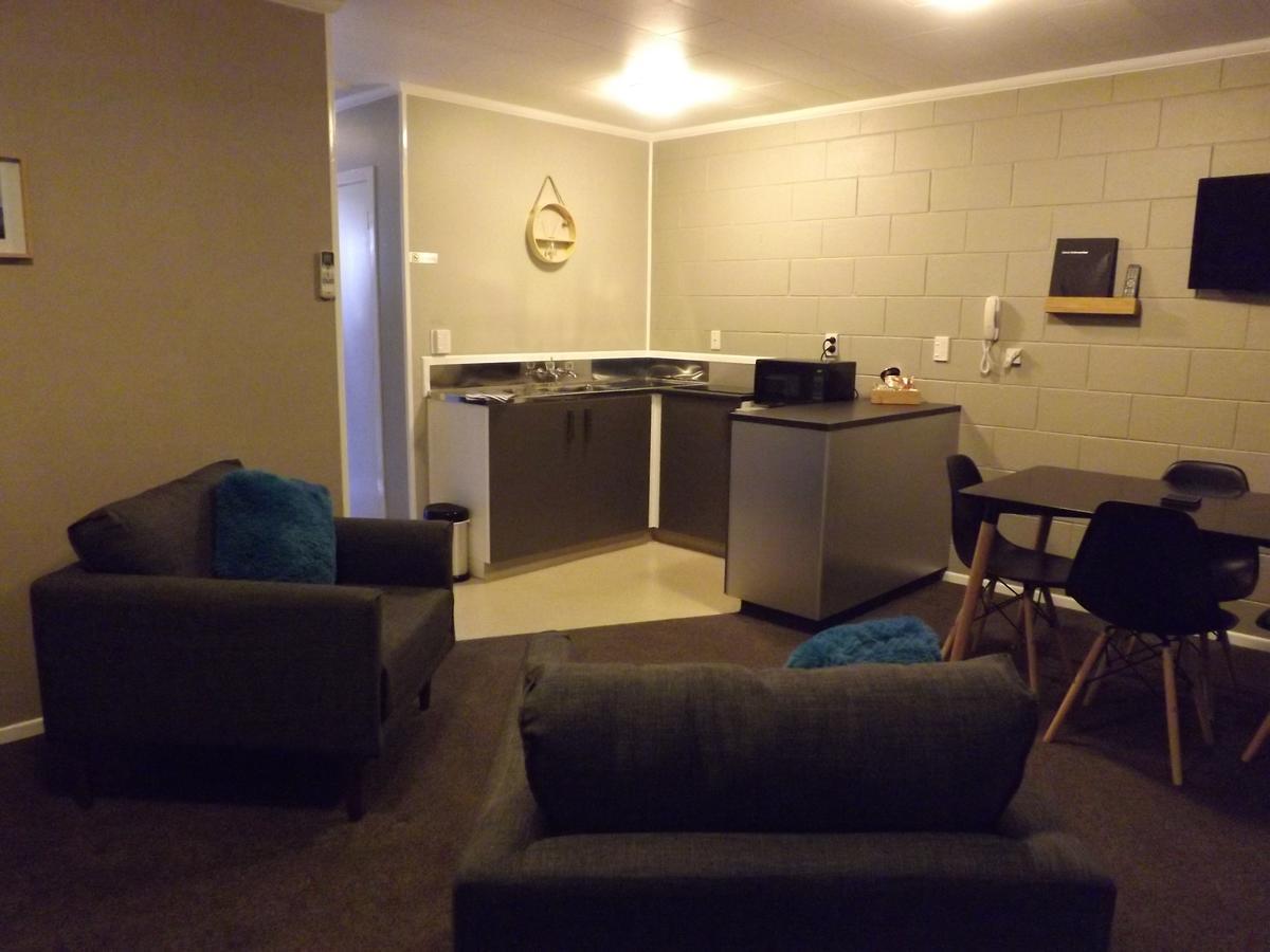 Amble In Motel Stratford Bagian luar foto