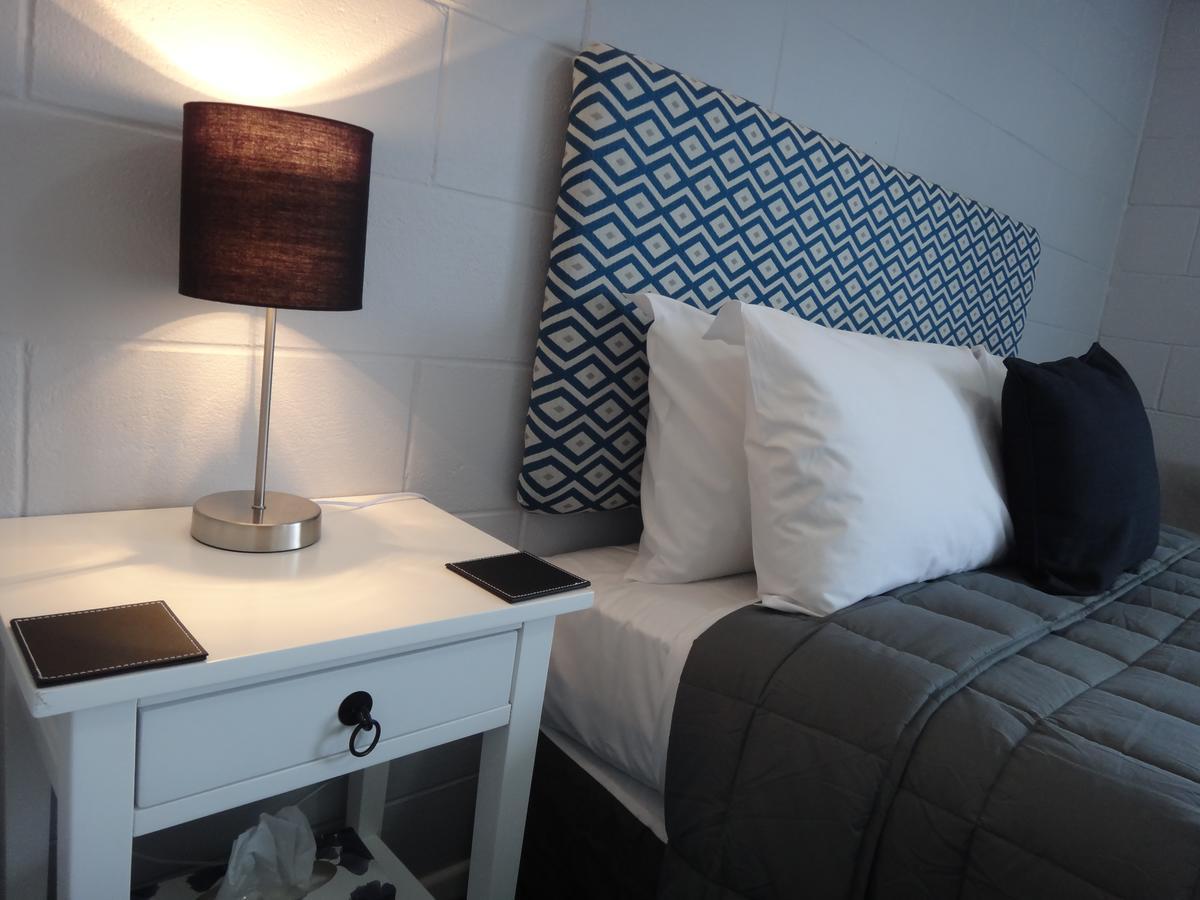 Amble In Motel Stratford Bagian luar foto