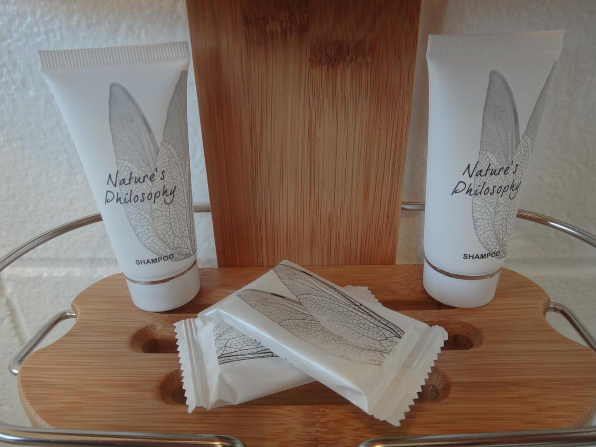 Amble In Motel Stratford Bagian luar foto