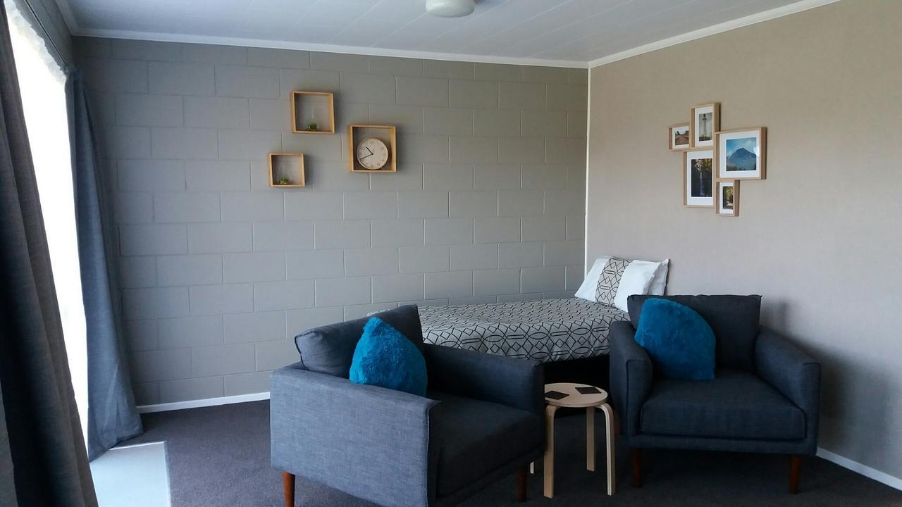 Amble In Motel Stratford Bagian luar foto
